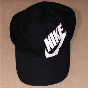 Women’s Nike Hat NWOT